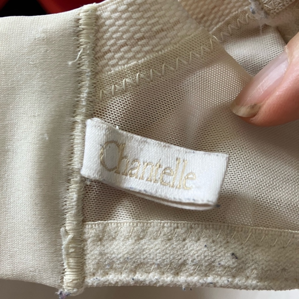 Chantelle Pink, White, and Beige Bra Trio - Picture 2 of 3